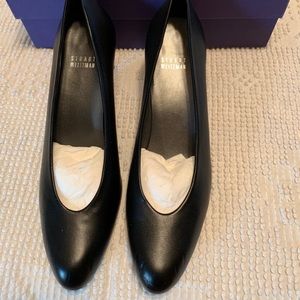 Brand new Stuart Weitzman black pumps